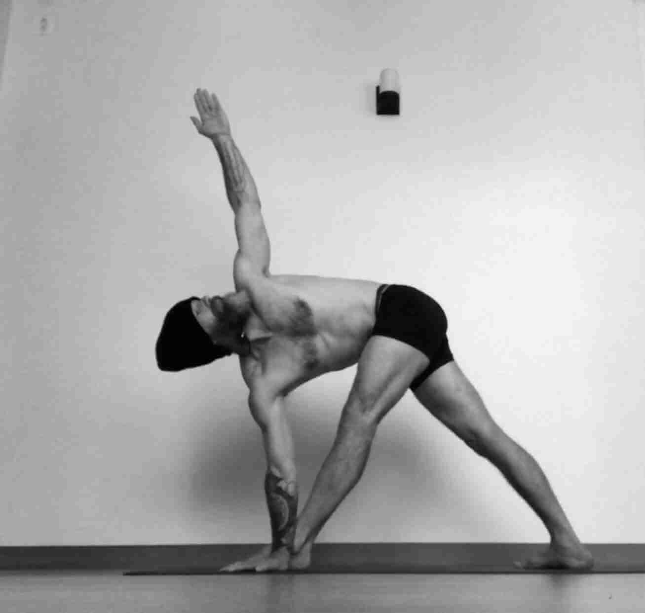 Geoff Mackenzie - Yoga Teacher Asana at Home